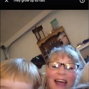 Meet your Posher, Lorie